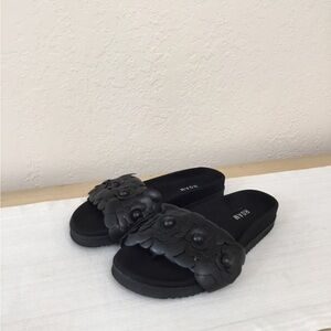 ROAM Black Floral Slide Sandals sz. 7